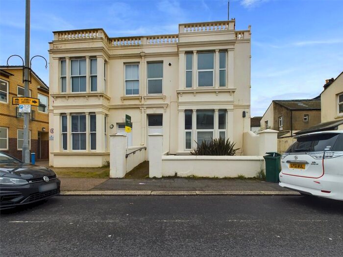 2 Bedroom Apartment To Rent In Boundary Road, Hove, East Sussex, BN3