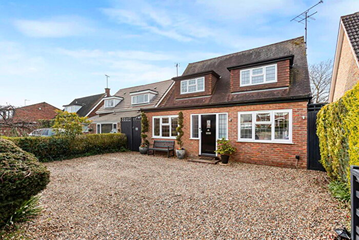 3 Bedroom Detached House For Sale In Old French Horn Lane, Hatfield, AL10