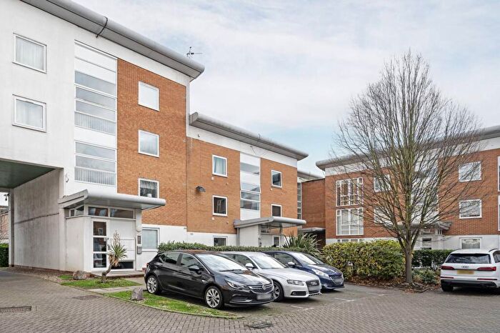 1 Bedroom Flat To Rent In Felixstowe Court, Gallions Reach, London, E16