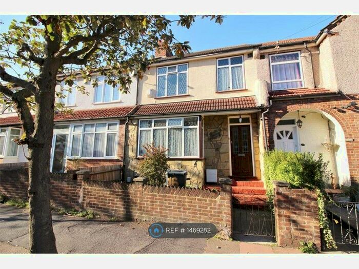 3 Bedroom Terraced House To Rent In Witham Road, London, SE20