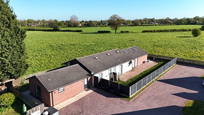 3 Bedroom Bungalow For Sale In Cross Green Farm, Dark Lane, Coven, Wolverhampton, WV10