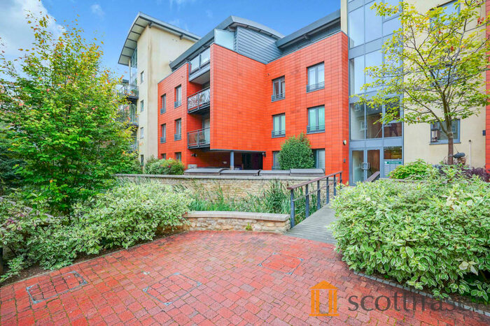 1 Bedroom Apartment To Rent In The Stream Edge, City Centre, OX1