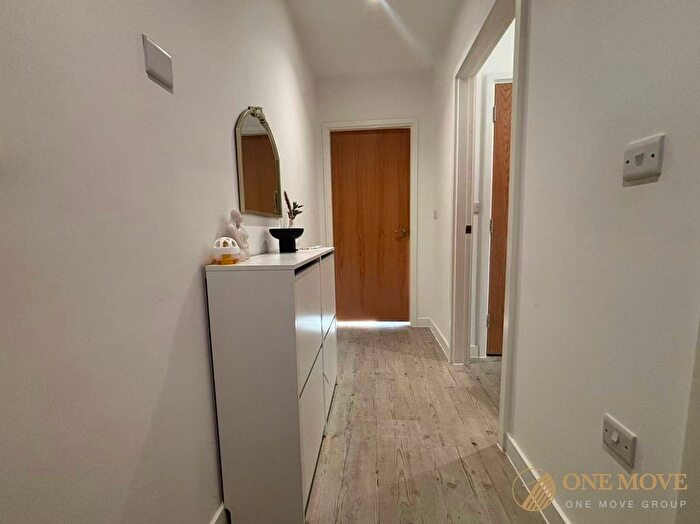 1 Bedroom Flat For Sale In Furness Quay, Northill Apartments, M50
