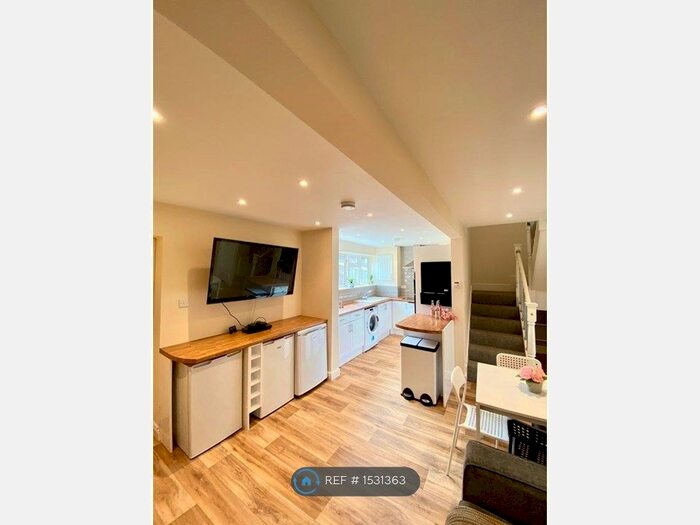 5 Bedroom End Of Terrace House To Rent In Windrush Close, Bath, BA2