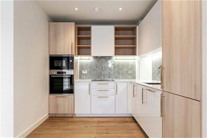 2 Bedroom Flat For Sale In Blenheim Mansions, Mary Neuner Road, Harringey, Hornsey, Wood Green, N8