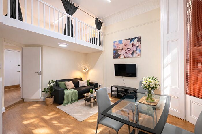 2 Bedroom Flat To Rent In Cromwell Road, London, SW7