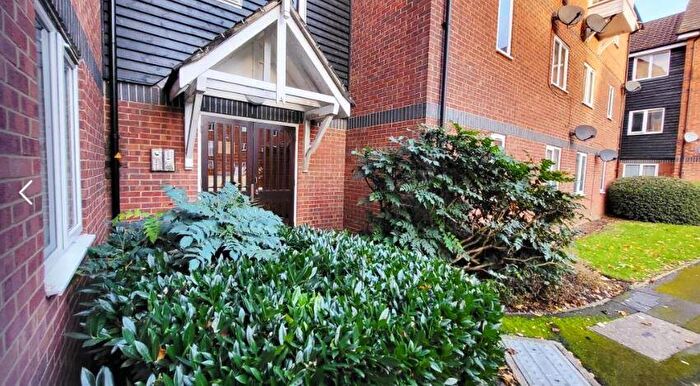 1 Bedroom Apartment To Rent In Mandeville Court, London, E4