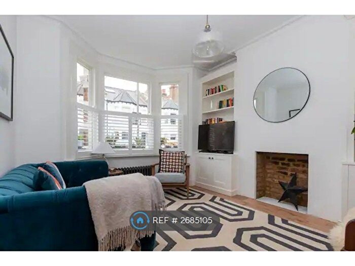 1 Bedroom Flat To Rent In Rotherwood Road, London, SW15
