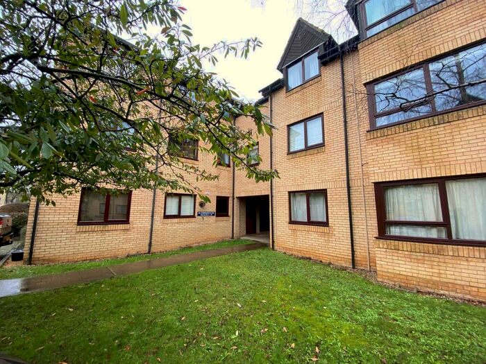 2 Bedroom Flat To Rent In St. Stephens Place, Cambridge, CB3