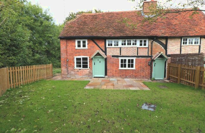 2 Bedroom Semi-Detached House To Rent In Wharf Cottages, The Wharf, Pangbourne, RG8