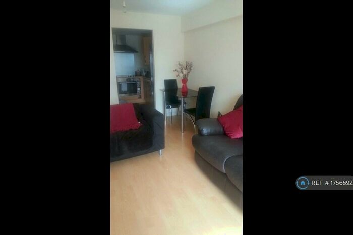 2 Bedroom Flat To Rent In West Point, Sheffield, S1