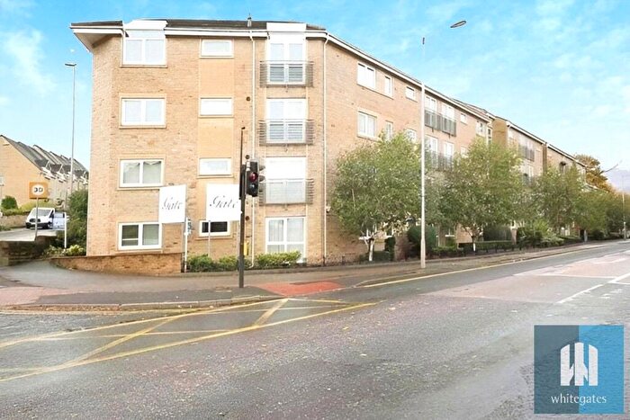2 Bedroom Penthouse For Sale In Halifax Road, Lindley, Huddersfield, HD3