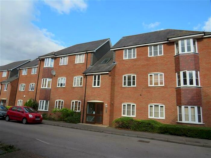 2 Bedroom Property To Rent In Newport Pagnell, Milton Keynes, MK16