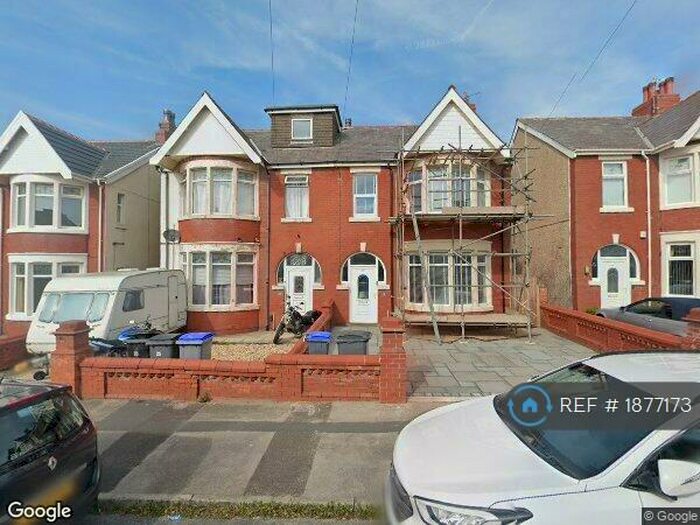 5 Bedroom Semi-Detached House To Rent In Avenue, Blackpool, FY2