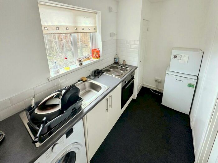 1 Bedroom Flat For Sale In Aneurin Bevan Avenue, Gelligaer, Hengoed, CF82