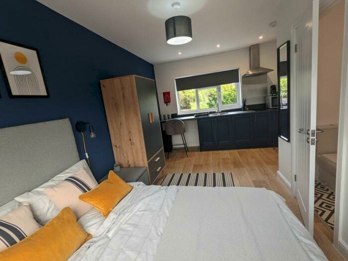 Studio To Rent In Victory Road, Derby, DE24