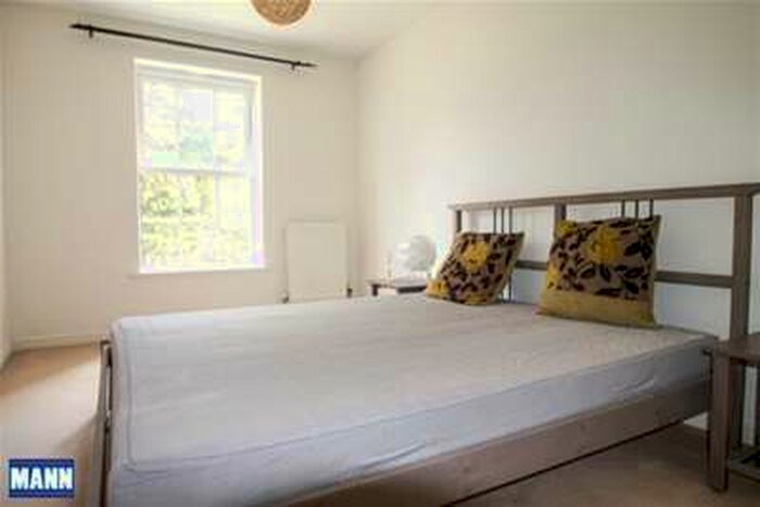 2 Bedroom Flat To Rent In Capability Way, Greenhithe, Kent, DA9