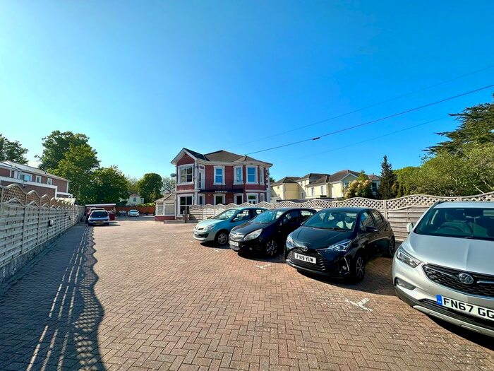 1 Bedroom Flat To Rent In Aveland Road, Avonwick Aveland Road, TQ1