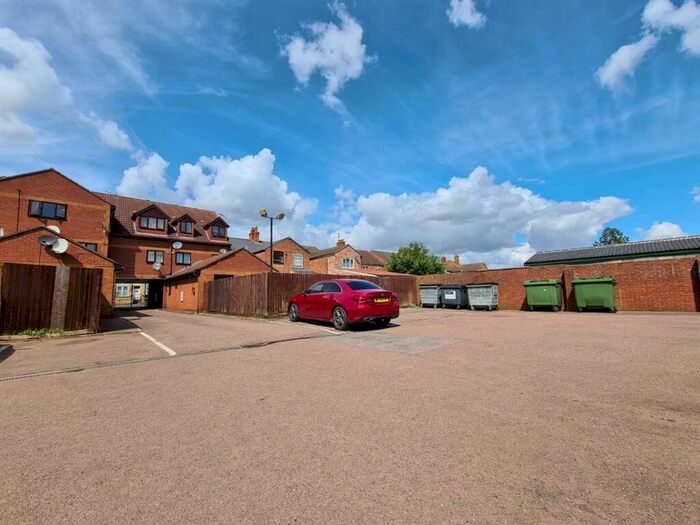 1 Bedroom Flat To Rent In Flat, Hamilton Court, Stone Lane, Peterborough, PE1