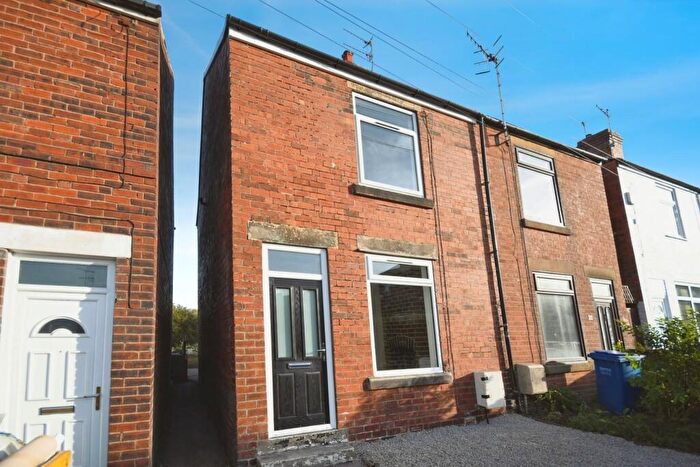 2 Bedroom Semi Detached House For Sale In Derby Road, Chesterfield, S40