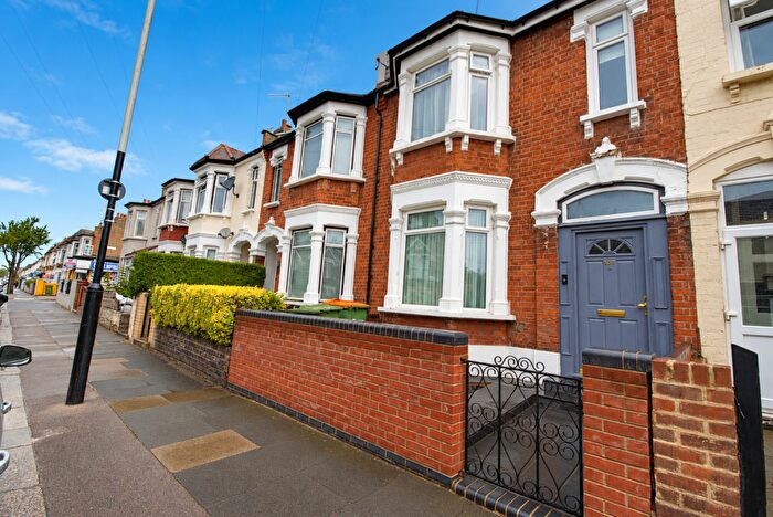 4 Bedroom Terraced House For Sale In Burges Road, East Ham, E6