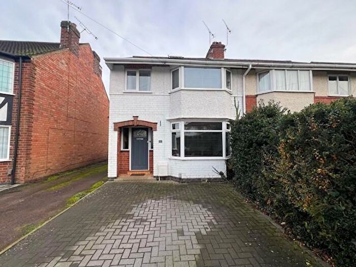 3 Bedroom Semi-Detached House To Rent In Fareham Avenue, Rugby, CV22