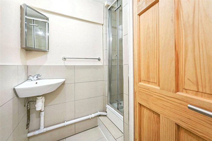 5 Bedroom Terraced House To Rent In Coburg Crescent, London, SW2