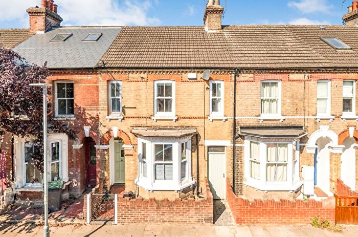 3 Bedroom Terraced House For Sale In Howbury Street, Bedford, MK40