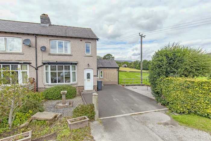 3 Bedroom Semi-Detached House For Sale In Sherwood Avenue, Hope, Hope Valley, S33