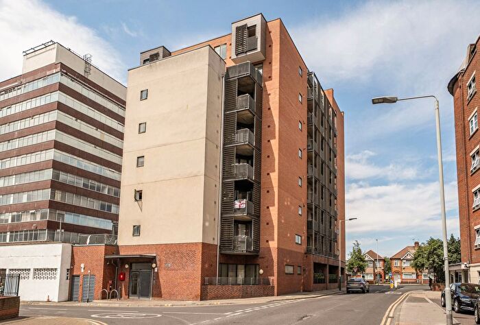 1 Bedroom Flat For Sale In Market Link, Romford, RM1