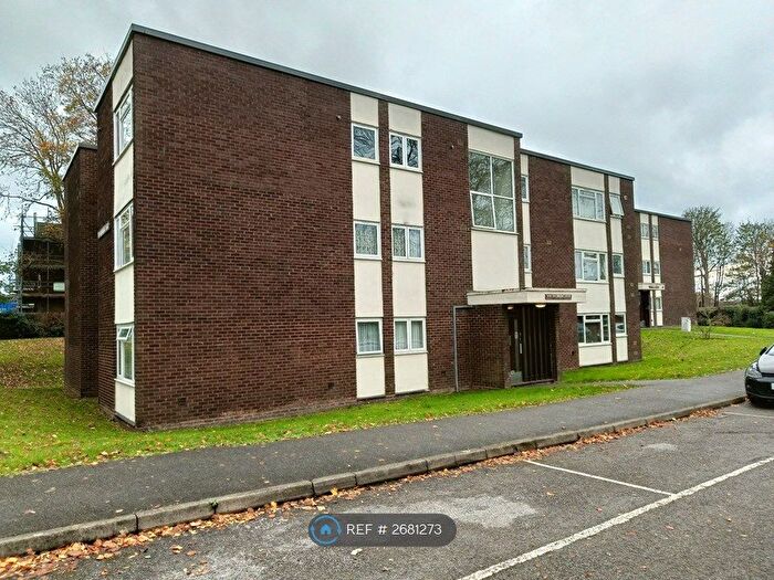 2 Bedroom Flat To Rent In New Colebrooke Court, Carshalton, SM5