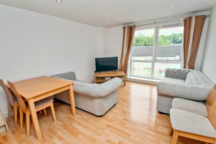 3 Bedroom Terraced House To Rent In Rampart Road, Hyde Park, Leeds, LS6