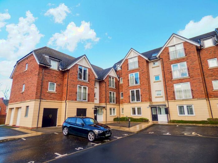 2 Bedroom Flat To Rent In Shepherds Court, Gilesgate, Durham, Durham, DH1