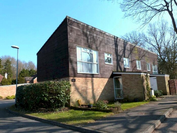 1 Bedroom Maisonette To Rent In Lydbury, Bracknell, Berkshire, RG12