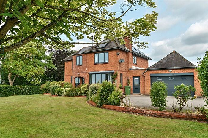 4 Bedroom Detached House For Sale In Pig Market End, Upton, Huntingdon, Cambridgeshire, PE28