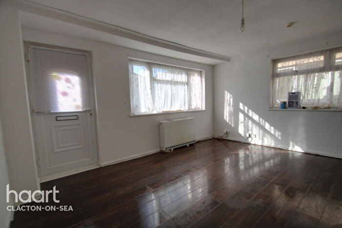 2 Bedroom Bungalow To Rent In Colne Way, Clacton-On-Sea, CO16