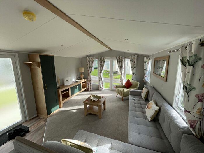 2 Bedroom Mobile/park Home For Sale In Bentham Road, Ingleton, Carnforth, LA6