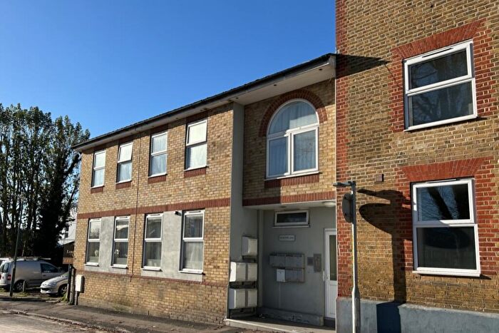 1 Bedroom Flat To Rent In Bower Lane, Maidstone, ME16