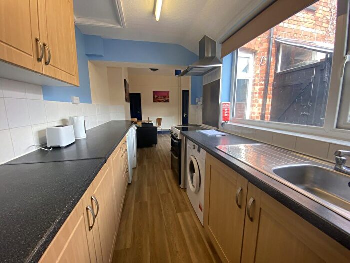 3 Bedroom Terraced House To Rent In Affordable Bedroom House // /, LN5