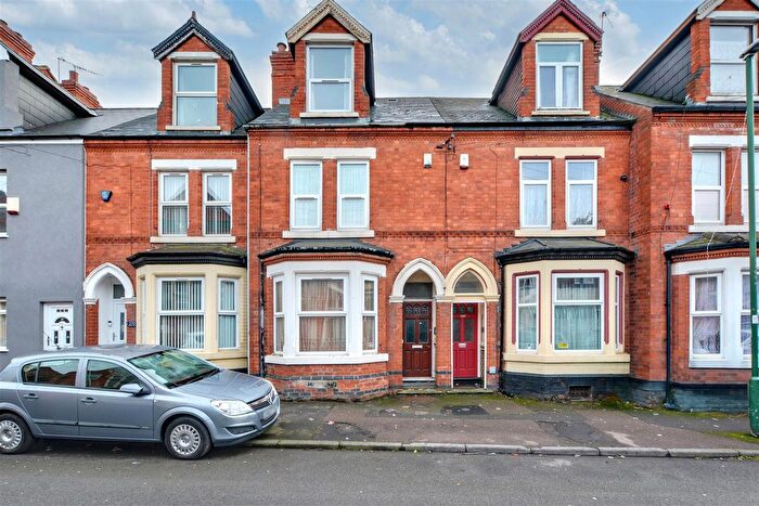 3 Bedroom Terraced House For Sale In Gladstone Street, Nottingham, NG7