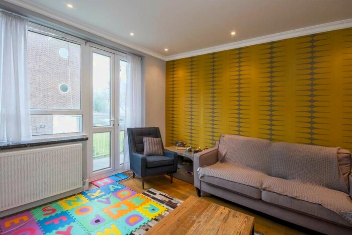 2 Bedroom Flat To Rent In St. Johns Wood Terrace, Cameron House, NW8