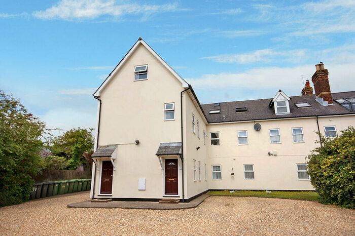 1 Bedroom Apartment To Rent In Wayvan Court, - Anstey Road, Alton, Hampshire, GU34