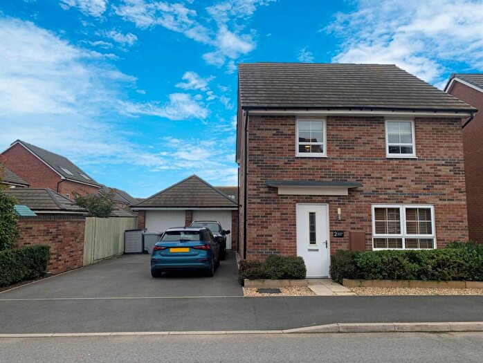 4 Bedroom Detached House For Sale In Halifax Road, Fernwood, Newark, NG24