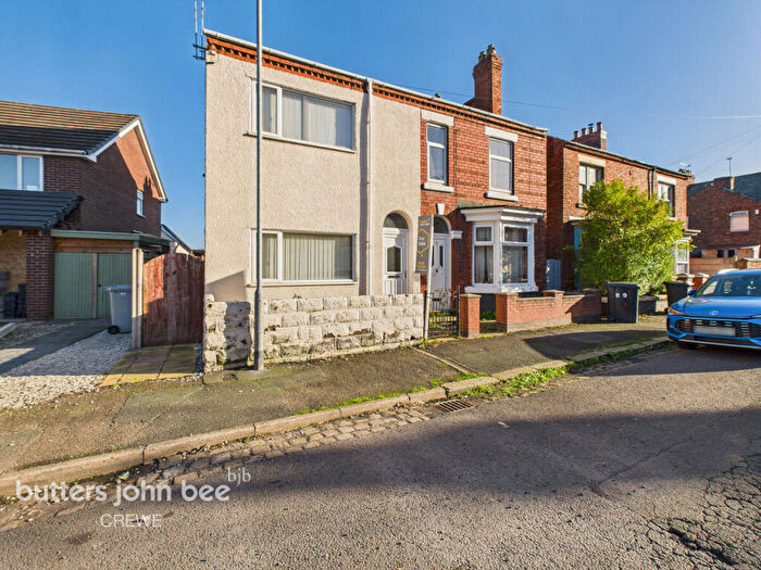 2 Bedroom Semi Detached House For Sale In Carlisle Street, Crewe, CW2