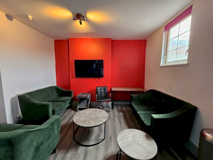 6 Bedroom Flat To Rent In A Clemens Street, Leamington Spa, CV31