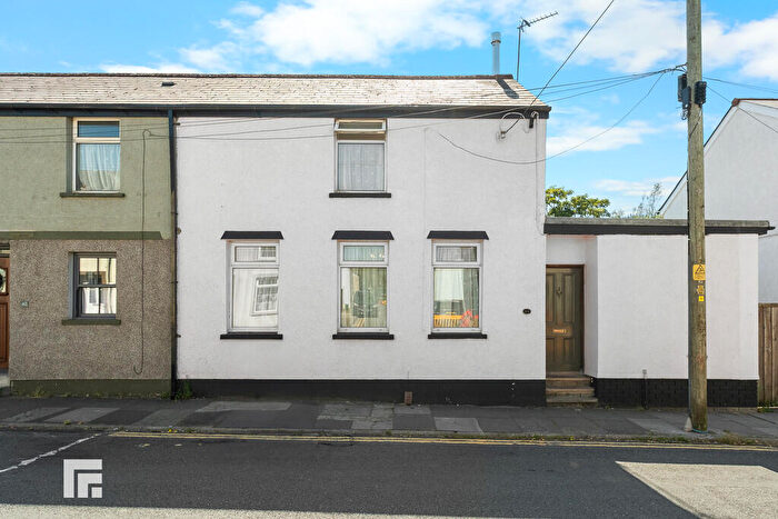 4 Bedroom End Of Terrace House For Sale In Cardiff Road, Taffs Well, Cardiff, CF15