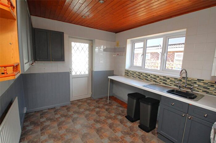 3 Bedroom Bungalow For Sale In Friars Pond Road, Fareham, Hampshire, PO15