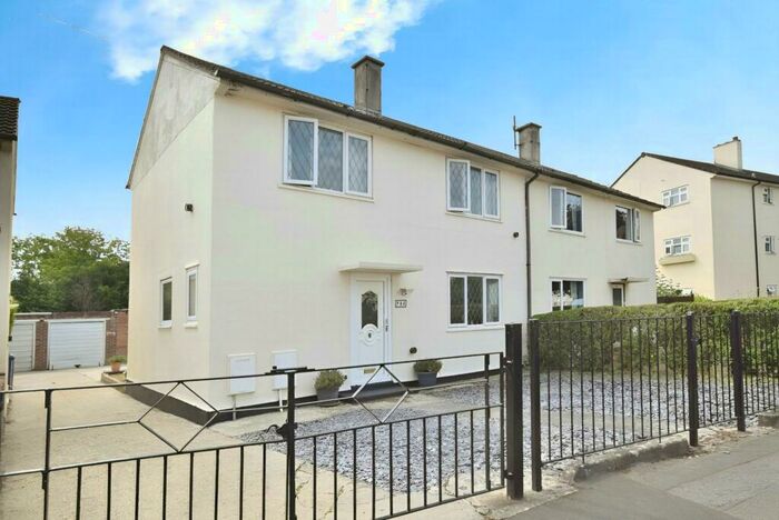 3 Bedroom Semi-Detached House To Rent In Minchery Road, Oxford, OX4