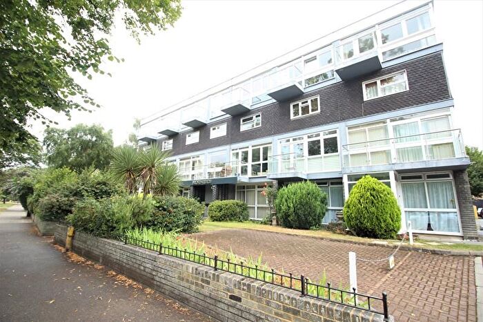 2 Bedroom Maisonette To Rent In Broadreach, The Embankment, MK40