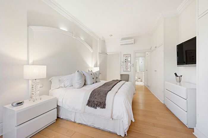 4 Bedroom Terraced House To Rent In Parkside, Knightsbridge, SW1X